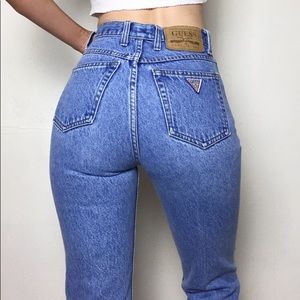VTG GUESS high waisted mom jeans size 24/25